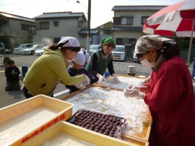 2月 おもちつき<